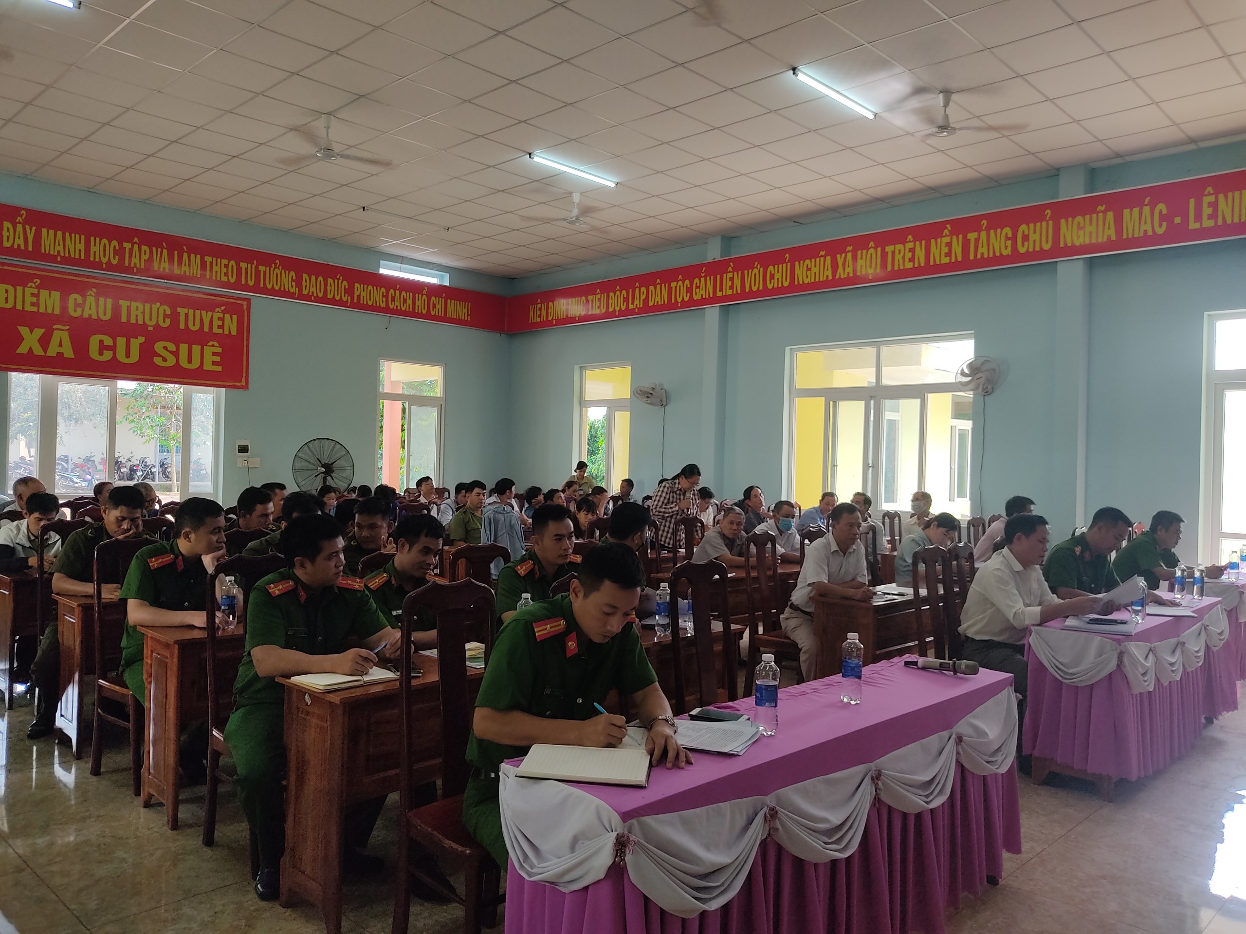 Diễn đàn